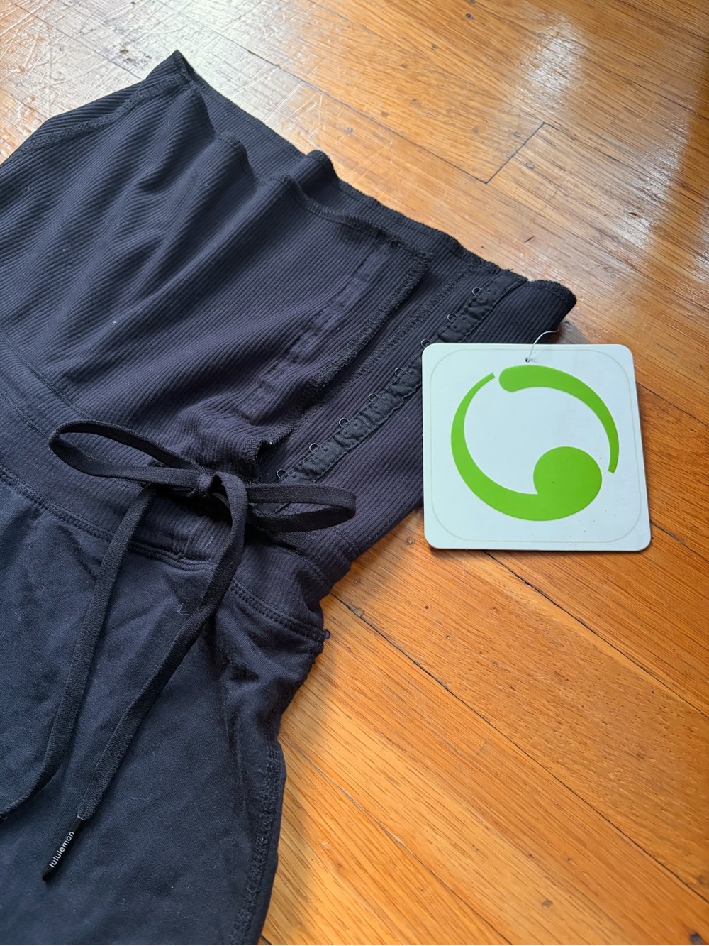 Vintage Y2K Lululemon Dance Pulse Crop Pants Size 4 Soft Beechlu Black